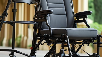 How to Choose Between a Walker and a Rollator?
