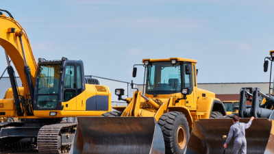 What Are the Benefits of Refurbished Heavy Equipment?