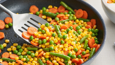 ¿Cómo recalentar verduras mixtas enlatadas sin ablandarlas?
