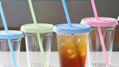 China Best Plastic Cup With Straw Manufacturer