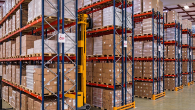 Why Choose Narrow Aisle Storage for Your Warehouse?