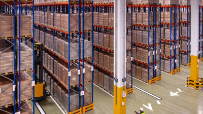 How to Choose Narrow Aisle Storage for Your Warehouse?