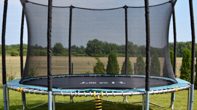 How to Choose a Rectangular Trampoline?