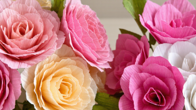 How to Choose Between Crepe Paper and Cardstock Flowers?