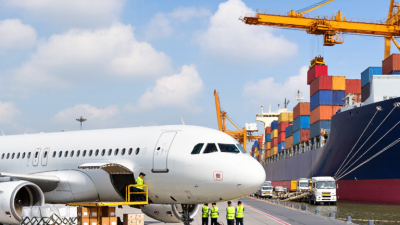 How to Choose Air or Sea Freight for Global Cargo?