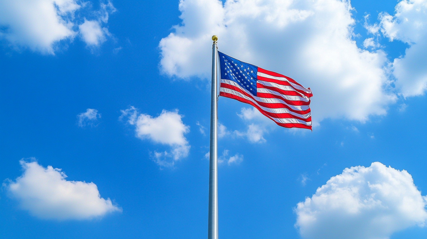 Exploring Features and Applications of Best Aluminum Flagpoles with a How to Choose Guide