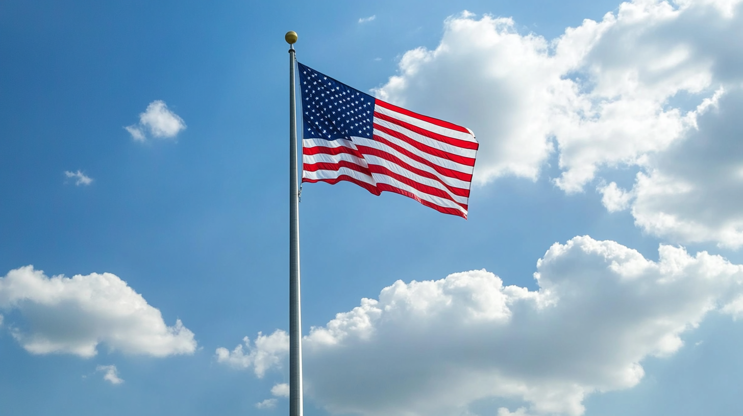 Exploring Features and Applications of Best Aluminum Flagpoles with a How to Choose Guide