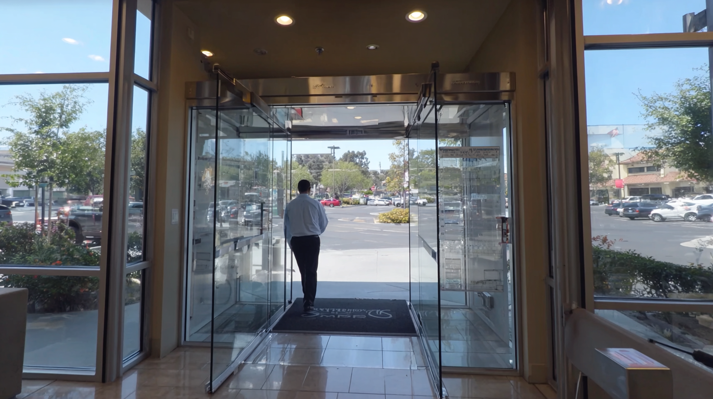 Emerging Technologies in 2025 and the Advantages of Best Glass Door Replacement