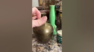 How to Choose the Perfect Antique Brass Vase for Your Home Décor