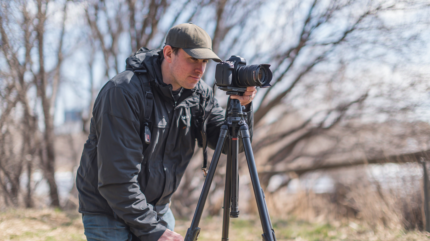 7 Essential Tips for Choosing the Perfect Professional Tripod for Your Photography Needs