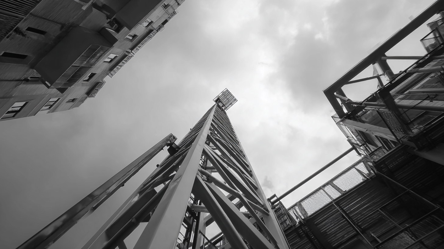 How to Maximize Efficiency in Construction Using the Top Climber Mast Climbing System