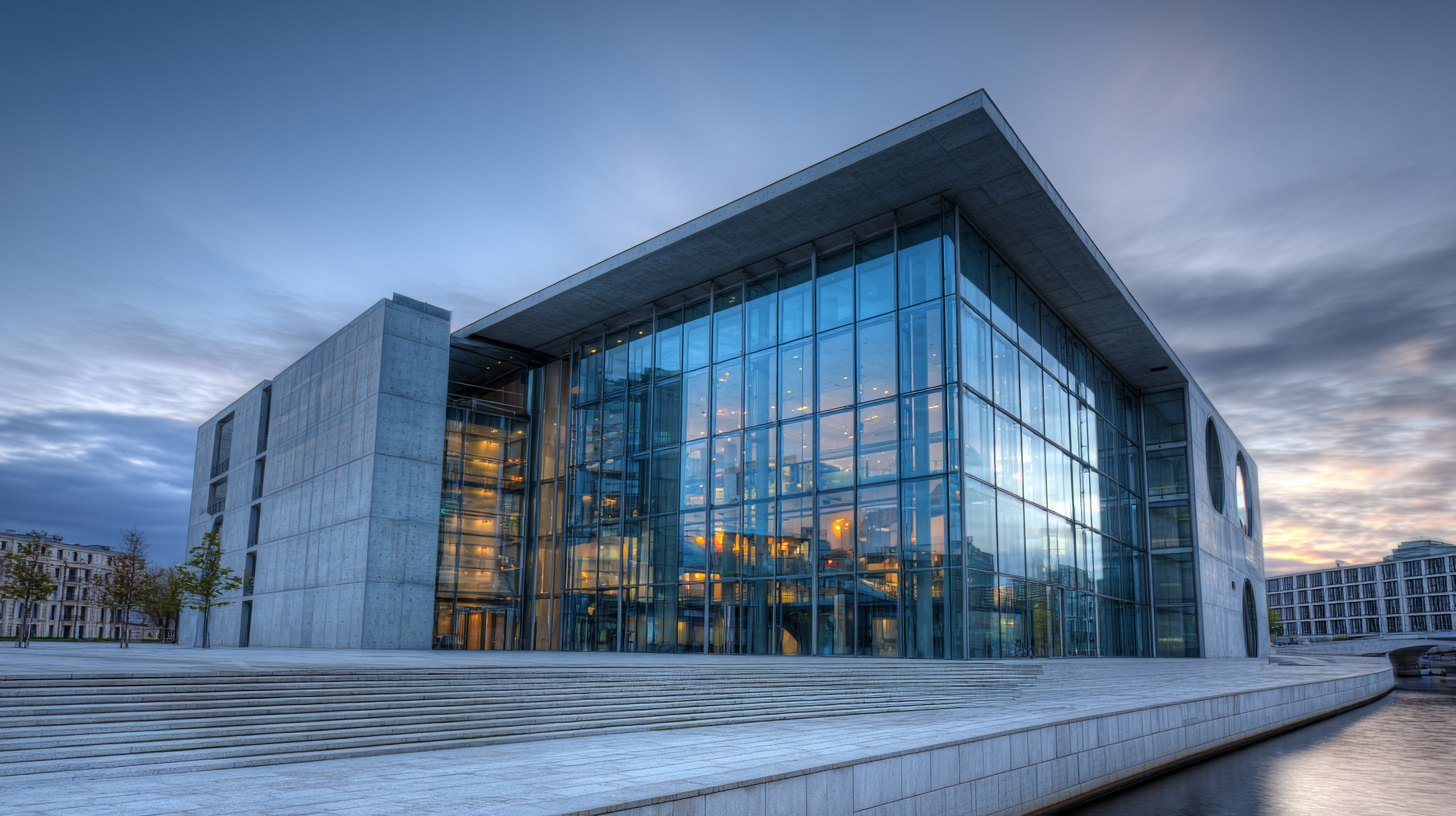 7 Essential Benefits of Architectural Glass for Modern Construction Projects