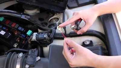 How to Select the Right Automotive Fuse Box for Your Vehicle