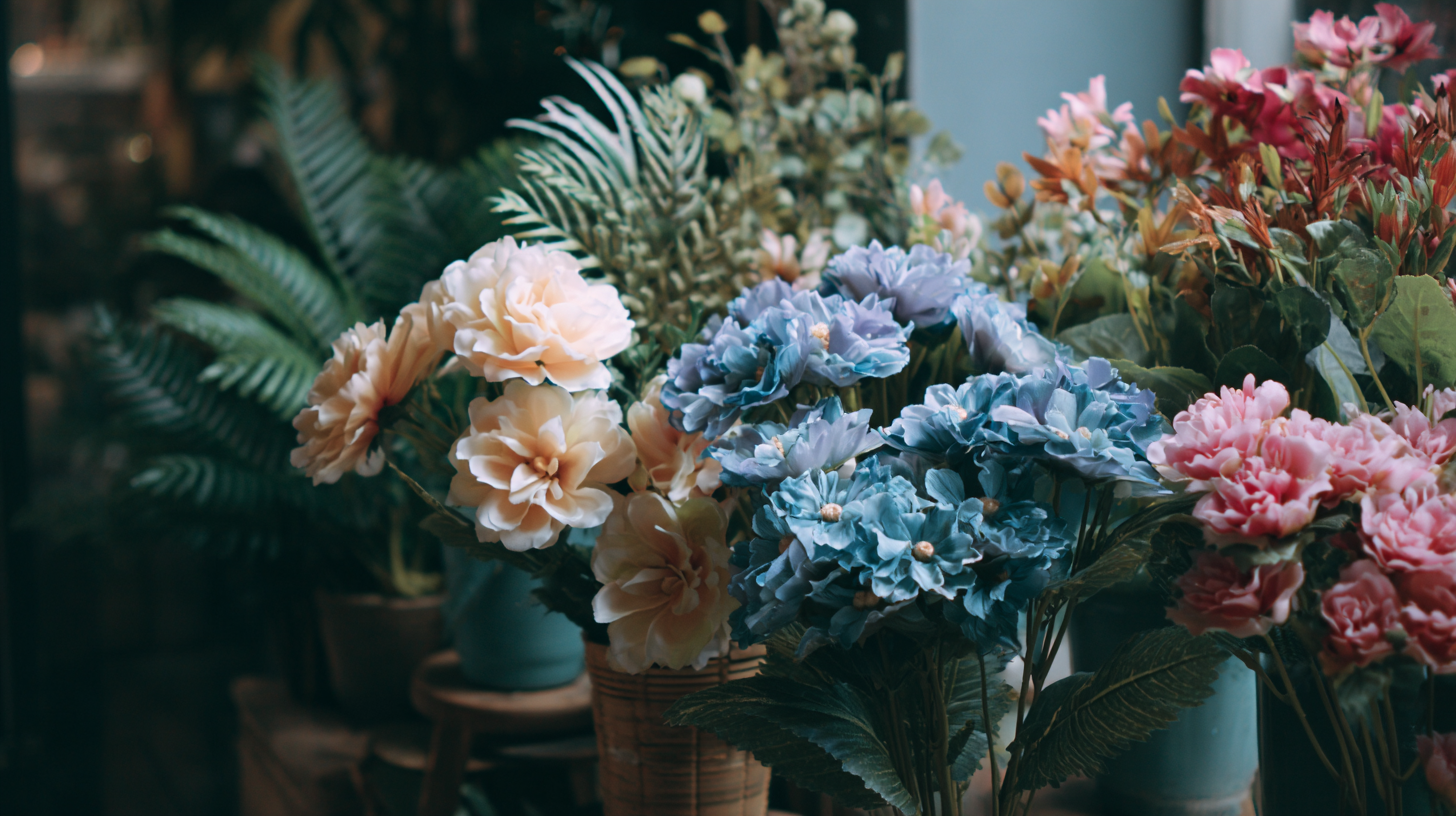 Exploring the Rise of Artificial Floral Plants: Transform Your Home Decor with Lifespan Stats and Trends