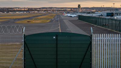 How to Choose the Right Airport Fence for Your Needs?