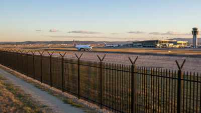 How to Choose the Best Airport Fence for Security Needs?