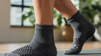 How to Choose the Best Mens Yoga Grip Socks for Your Practice?