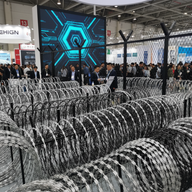 Best Razor Wire Mesh Fence at China Import Export Fair 139?