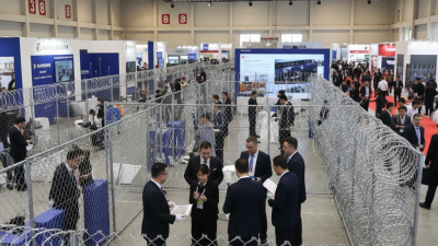 How to Choose the Best Razor Wire Mesh Fence at Canton Fair?