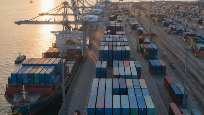 Best Deals on 20ft Shipping Containers for Global Buyers?