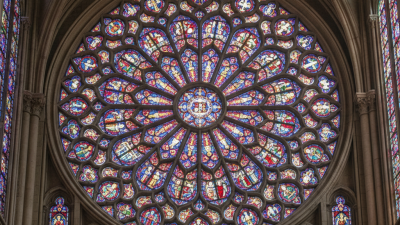 Top 10 Gothic Architecture Stained Glass Designs to Explore?