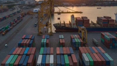 How to Choose the Right Cargo Shipping Containers for Your Needs?