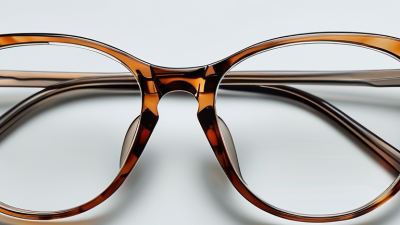 Why Choose Transparent Spectacles for Your Eyewear Needs?
