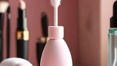 What is a Pointed Makeup Cotton Swab and Its Uses?