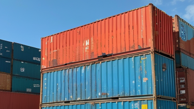 Best Side Load Shipping Container Options for Global Buyers?
