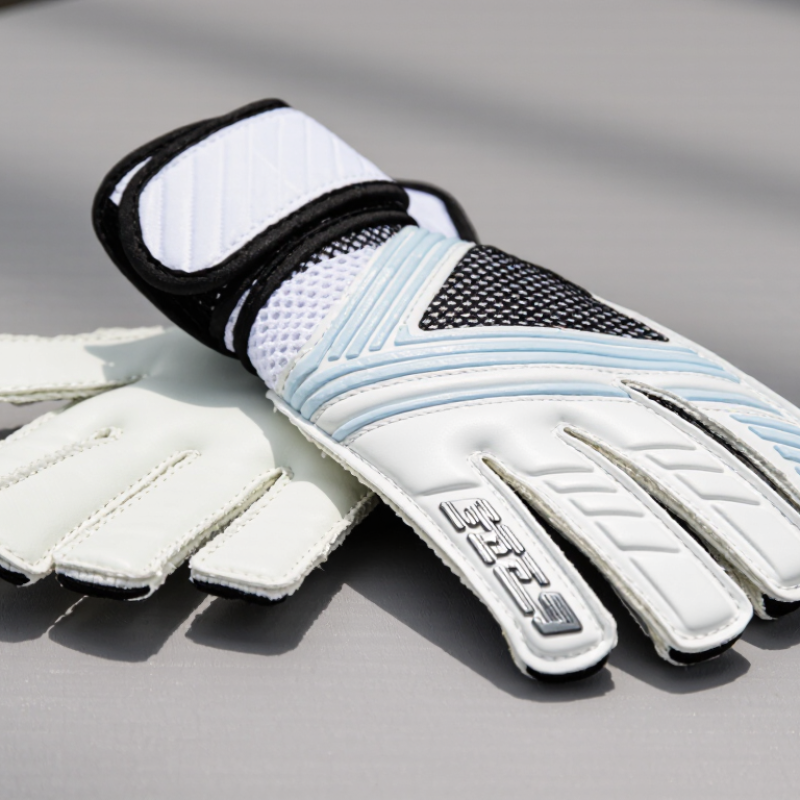 What Is a Custom Goalkeeper Gloves Manufacturer?