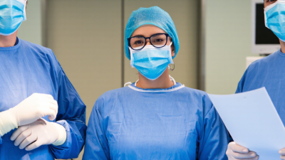 5 Tips for Choosing AAMI Level 4 Surgical Gowns
