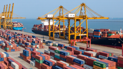 Why Is a Sea Container the Best Choice for Global Shipping?