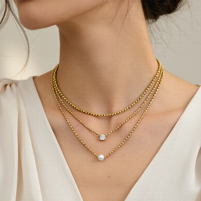 How to Layer Luxury Necklaces for a Sophisticated Look?