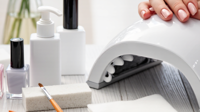 What Is a Nail Gel Polish Set and How Does It Work?