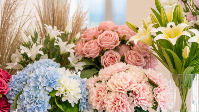 What Are the Top Decorative Flowers for Wholesale Buyers?