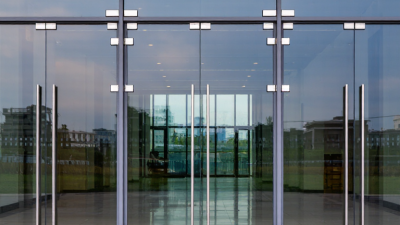 How to Choose Herculite Glass Doors for Global Projects?