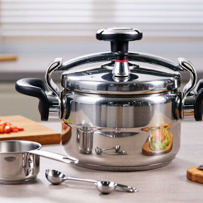Top Tri Ply Stainless Steel Pressure Cooker Suppliers