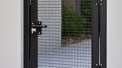 What Are the 2026 Top Metal Screen Doors?