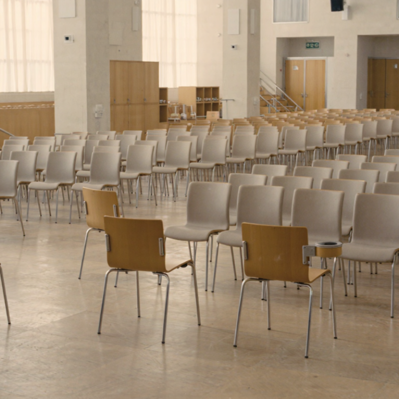 How to Choose the Best Church Chair for Your Needs?