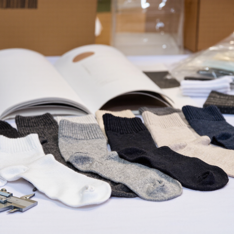How to Choose the Best Cotton Socks for Wholesale Buyers?