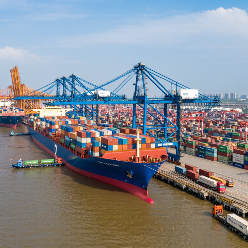 Top 10 Freight Shipping Companies for Global Buyers
