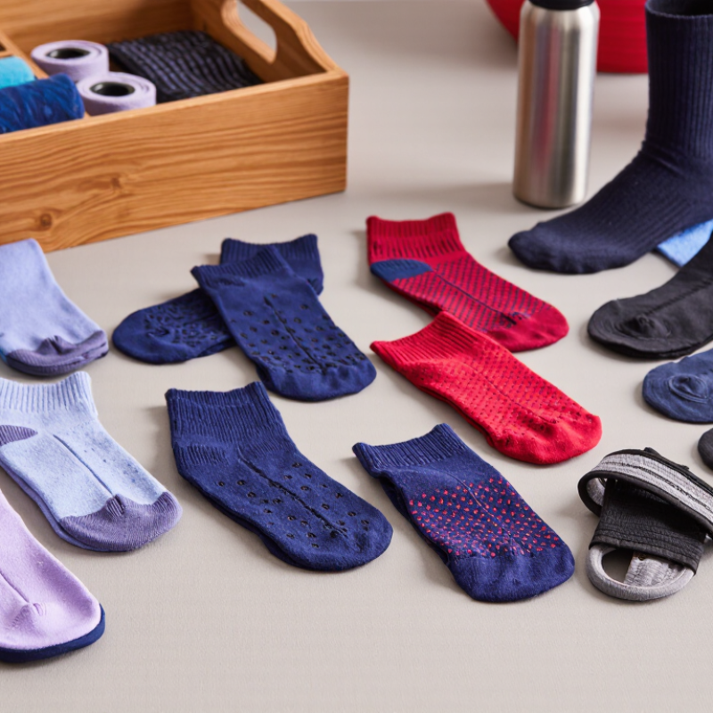 How to Choose Sport Grip Socks for Your Business?