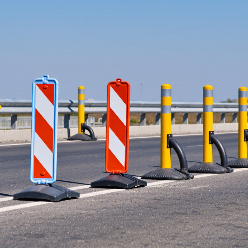 Top 10 Traffic Delineator Posts for Global Buyers