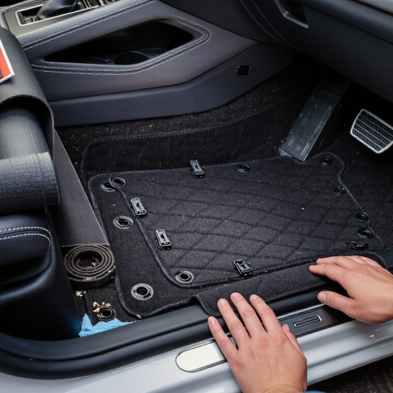 ¿Cómo instalar correctamente las alfombrillas del coche?