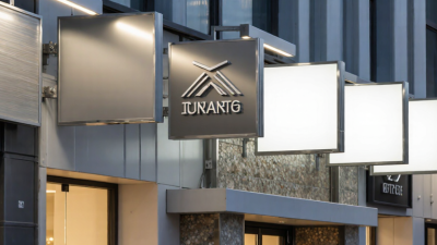 Top 10 Wall Mounted Business Signs for Global Buyers