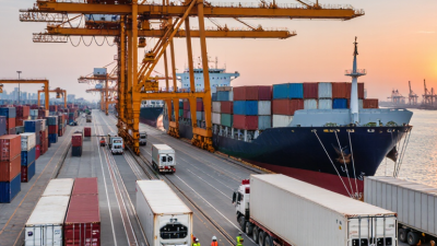 How to Choose the Right Shipping Container in 2026?