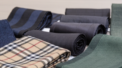 How to Choose Quality Men Woven Scarves for Wholesale?