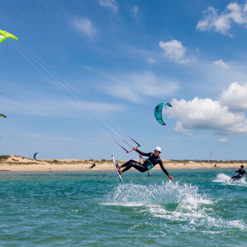 What Are Advanced Kiteboarding Skills?