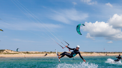 What Are Advanced Kiteboarding Skills?