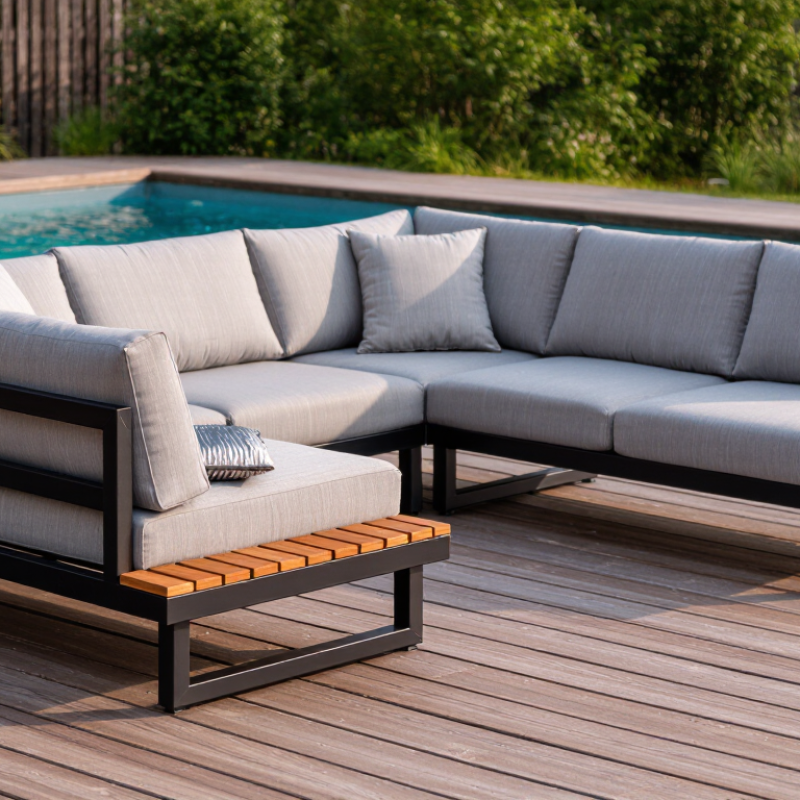 How to Choose the Best Outdoor Couch in 2026?